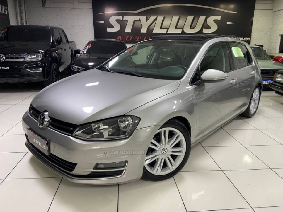 VOLKSWAGEN - GOLF - 2014/2015 - Prata - R$ 84.900,00