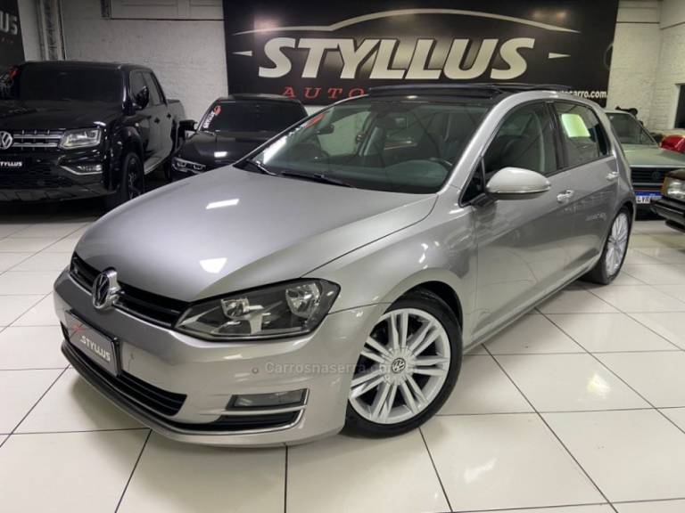 VOLKSWAGEN - GOLF - 2014/2015 - Prata - R$ 84.900,00