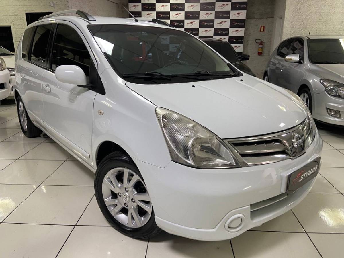 NISSAN - LIVINA - 2013/2014 - Branca - R$ 39.900,00