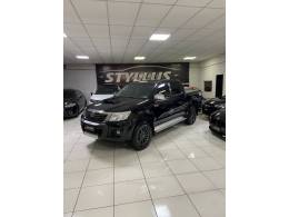 TOYOTA - HILUX - 2012/2013 - Preta - R$ 113.900,00