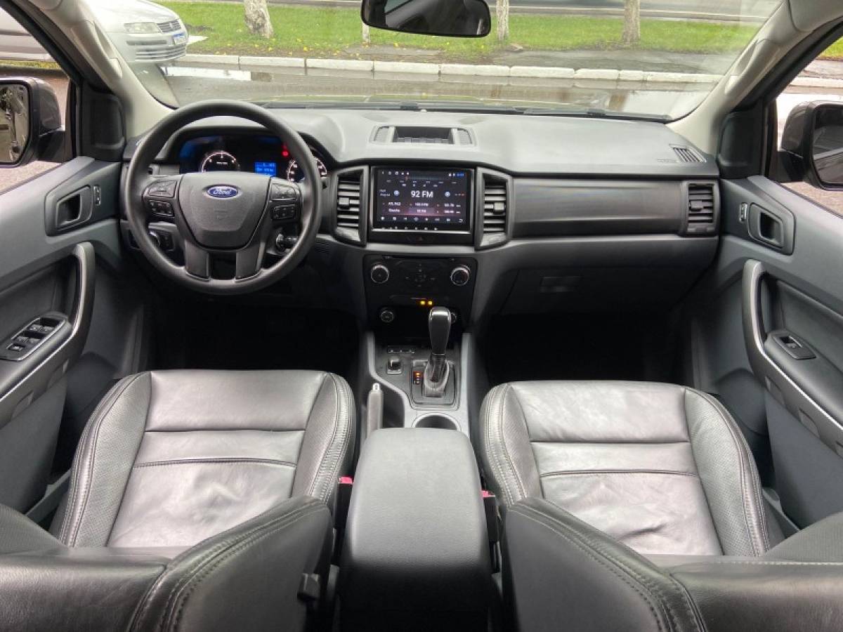 FORD - RANGER - 2018/2019 - Cinza - R$ 138.900,00
