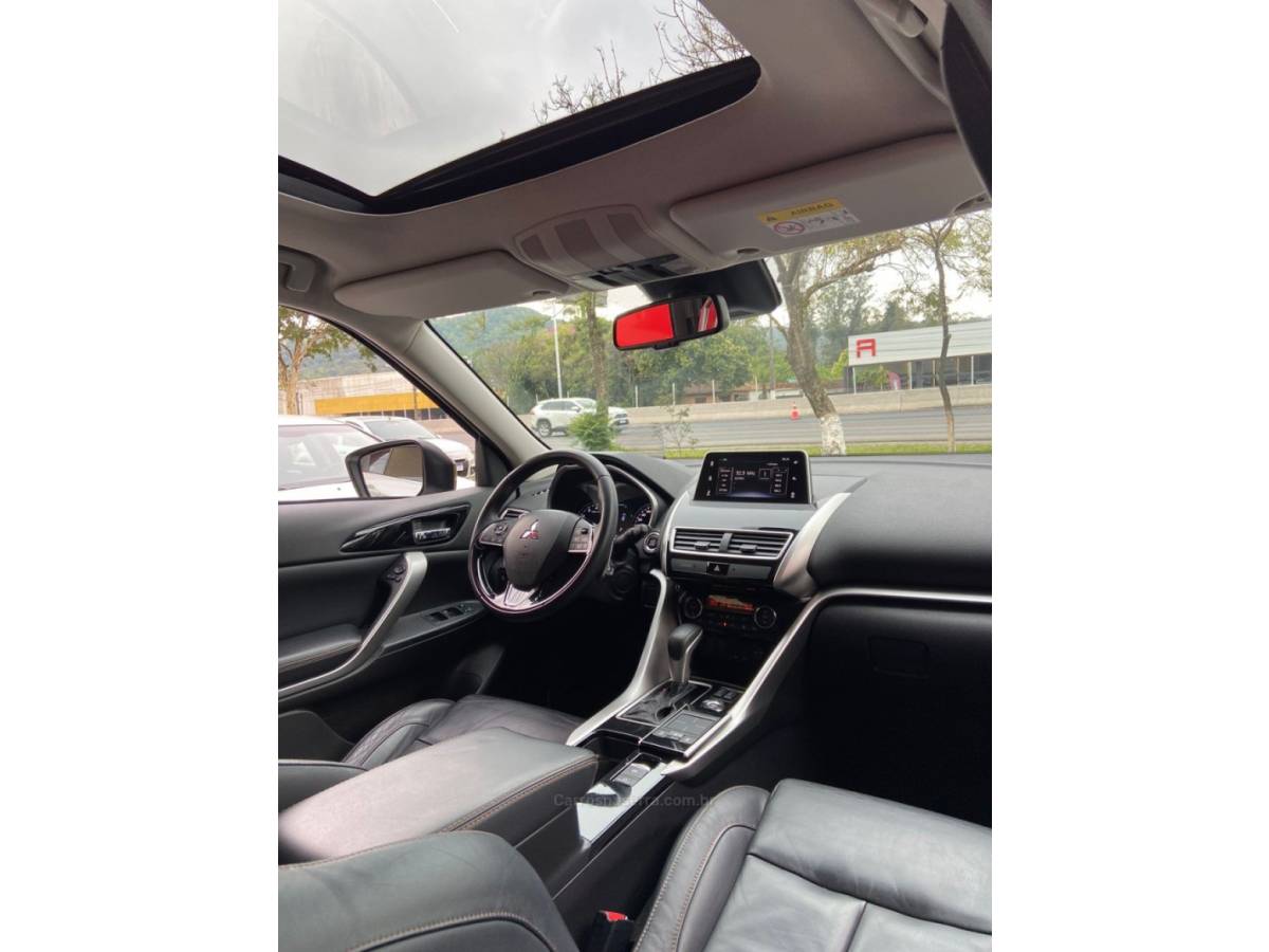 MITSUBISHI - ECLIPSE CROSS - 2020/2021 - Branca - R$ 144.900,00