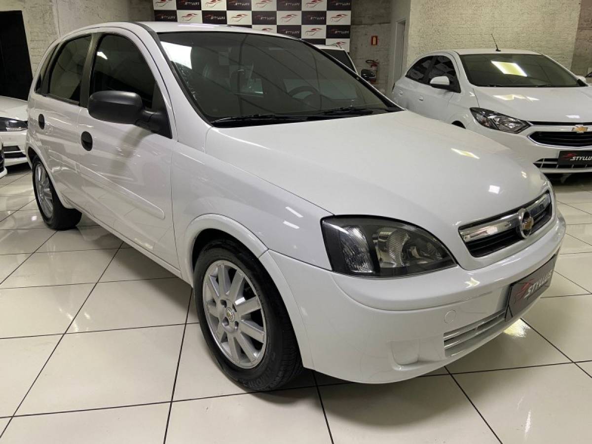 CHEVROLET - CORSA - 2011/2011 - Branca - R$ 35.900,00