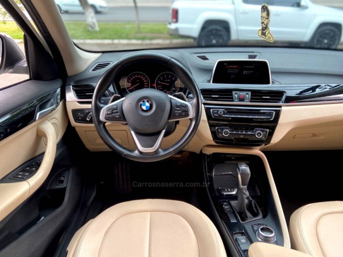 BMW - X1 - 2017/2018 - Branca - R$ 135.900,00