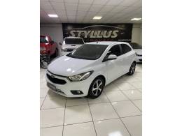 CHEVROLET - ONIX - 2017/2017 - Branca - R$ 62.900,00