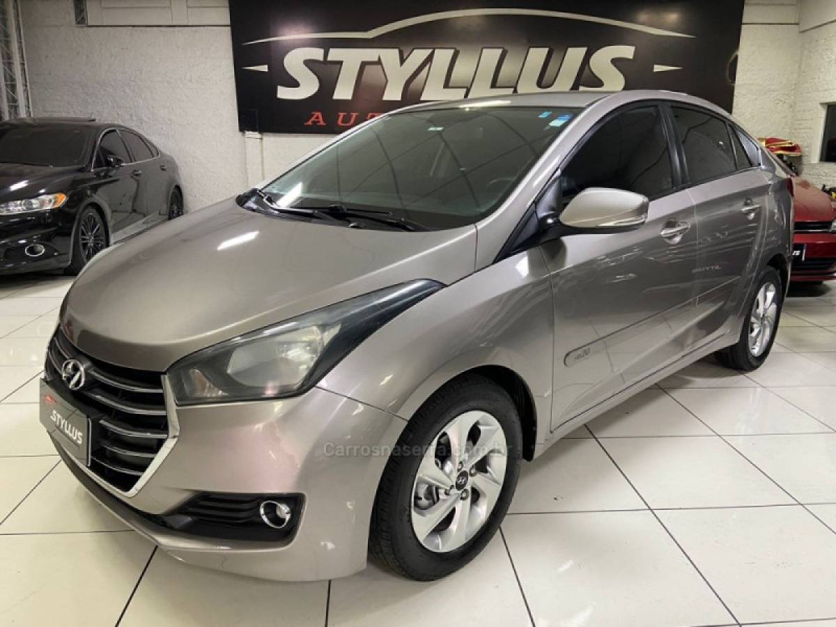 HYUNDAI - HB20S - 2015/2016 - Cinza - R$ 63.900,00