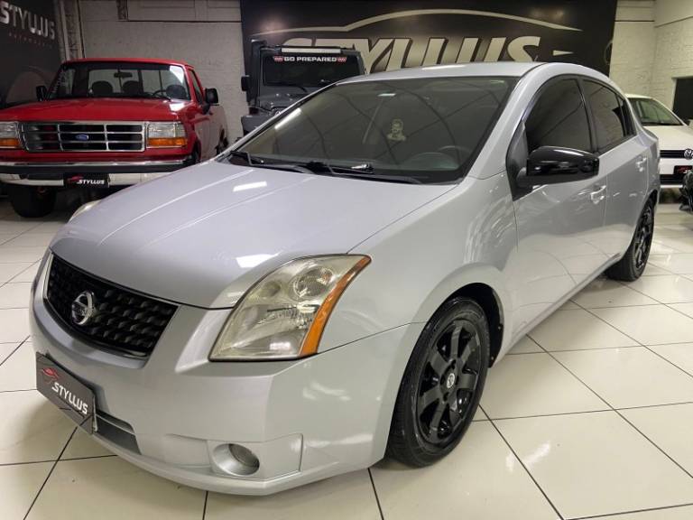 NISSAN - SENTRA - 2007/2008 - Prata - R$ 32.900,00