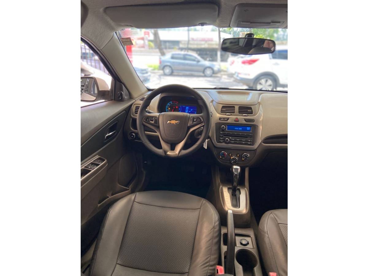 CHEVROLET - COBALT - 2012/2013 - Branca - R$ 42.900,00