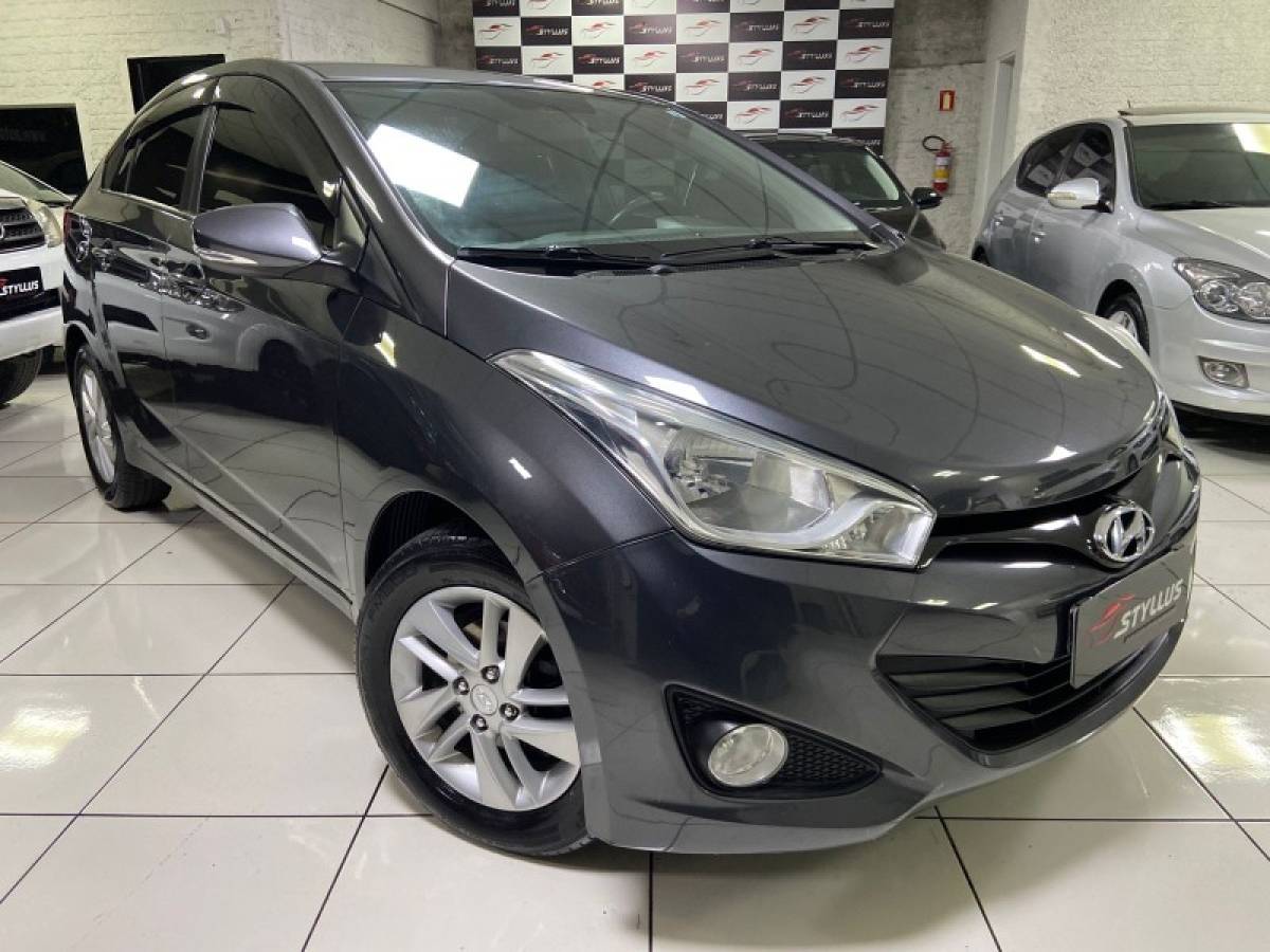 HYUNDAI - HB20S - 2013/2014 - Cinza - R$ 57.900,00