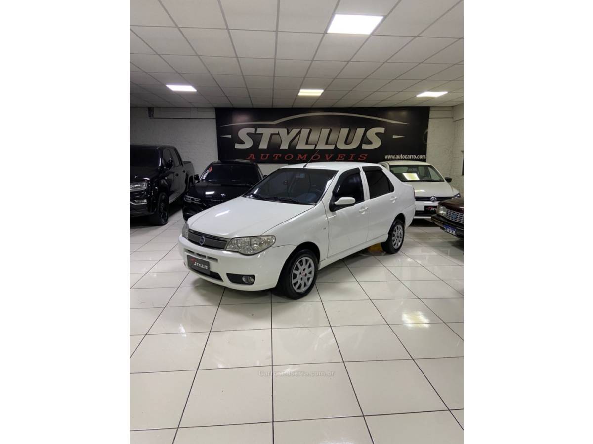 FIAT - SIENA - 2004/2005 - Branca - R$ 24.900,00
