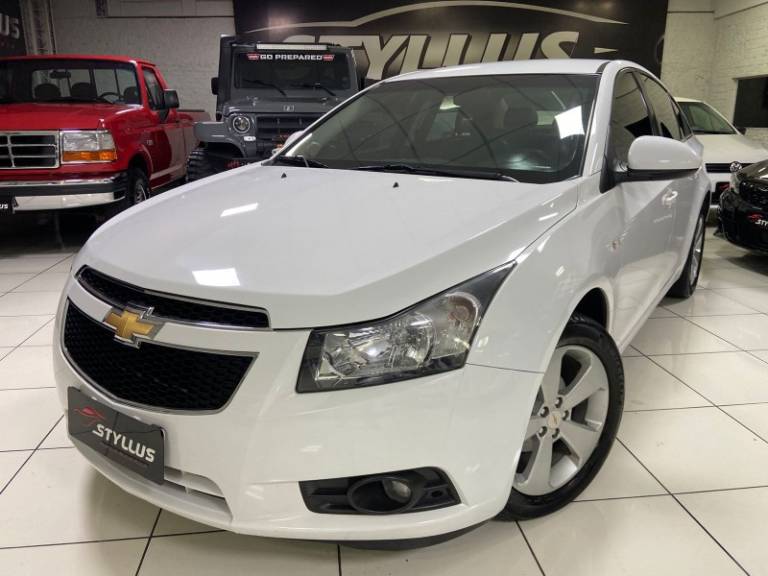 CHEVROLET - CRUZE - 2012/2012 - Branca - R$ 55.900,00