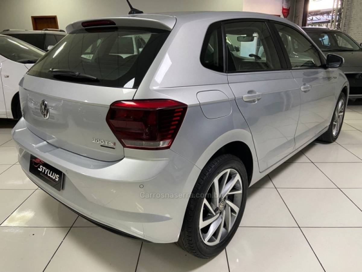 VOLKSWAGEN - POLO - 2018/2018 - Prata - R$ 78.900,00