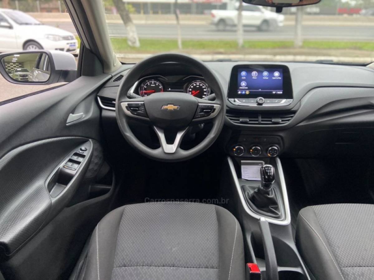 CHEVROLET - ONIX - 2021/2021 - Prata - R$ 64.900,00