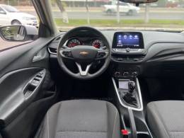 CHEVROLET - ONIX - 2021/2021 - Prata - R$ 64.900,00