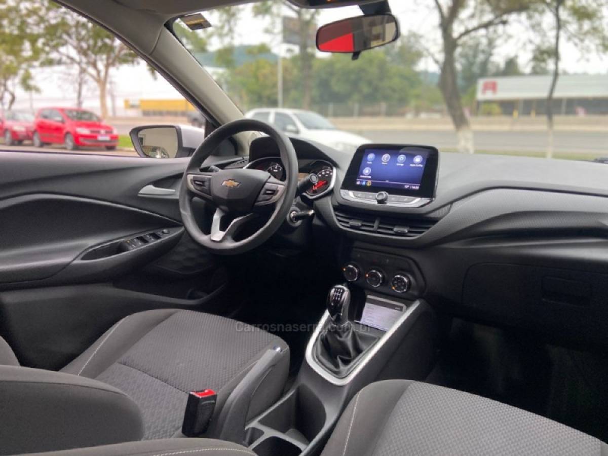 CHEVROLET - ONIX - 2021/2021 - Prata - R$ 64.900,00