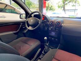 RENAULT - SANDERO - 2013/2014 - Preta - R$ 41.900,00