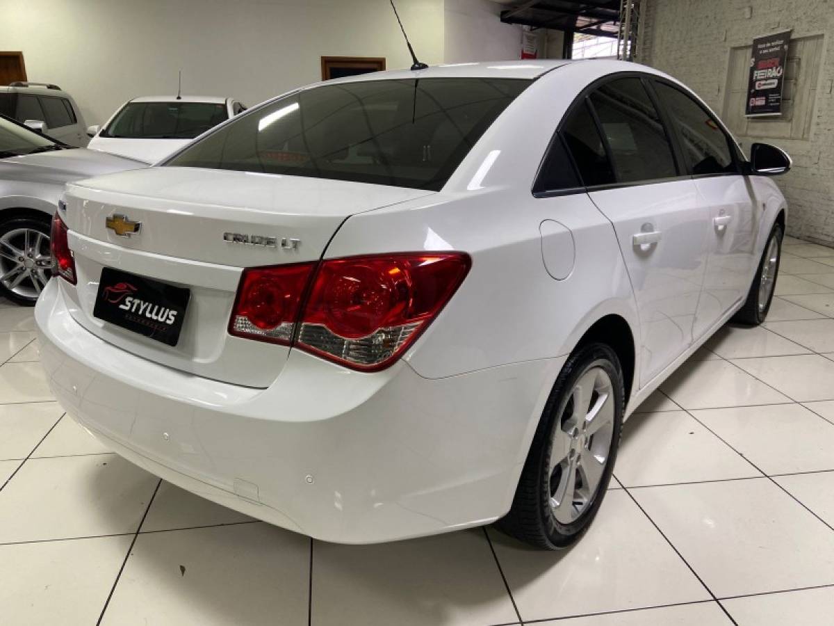 CHEVROLET - CRUZE - 2012/2012 - Branca - R$ 55.900,00