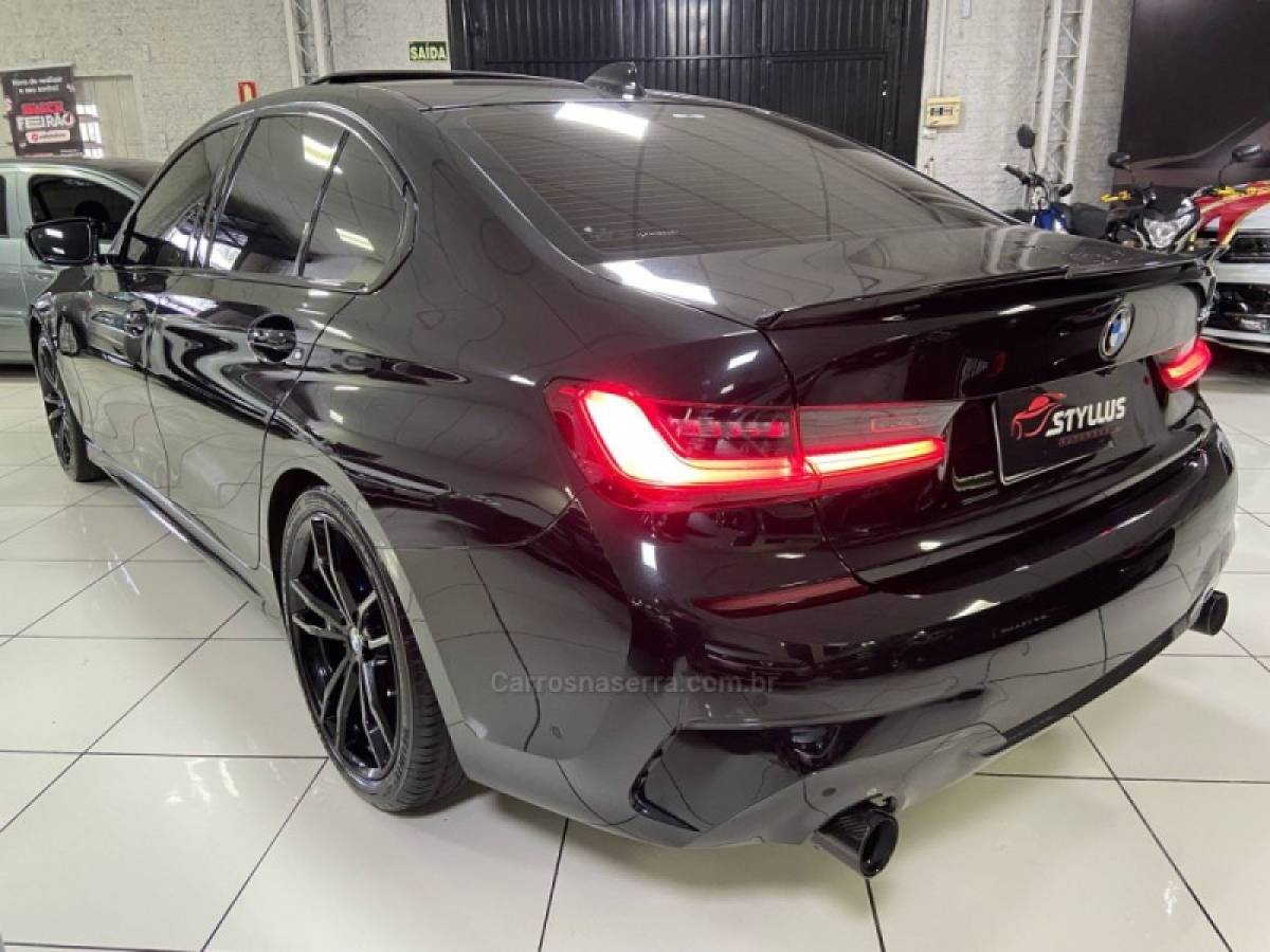 BMW - 320I - 2019/2020 - Preta - R$ 214.900,00