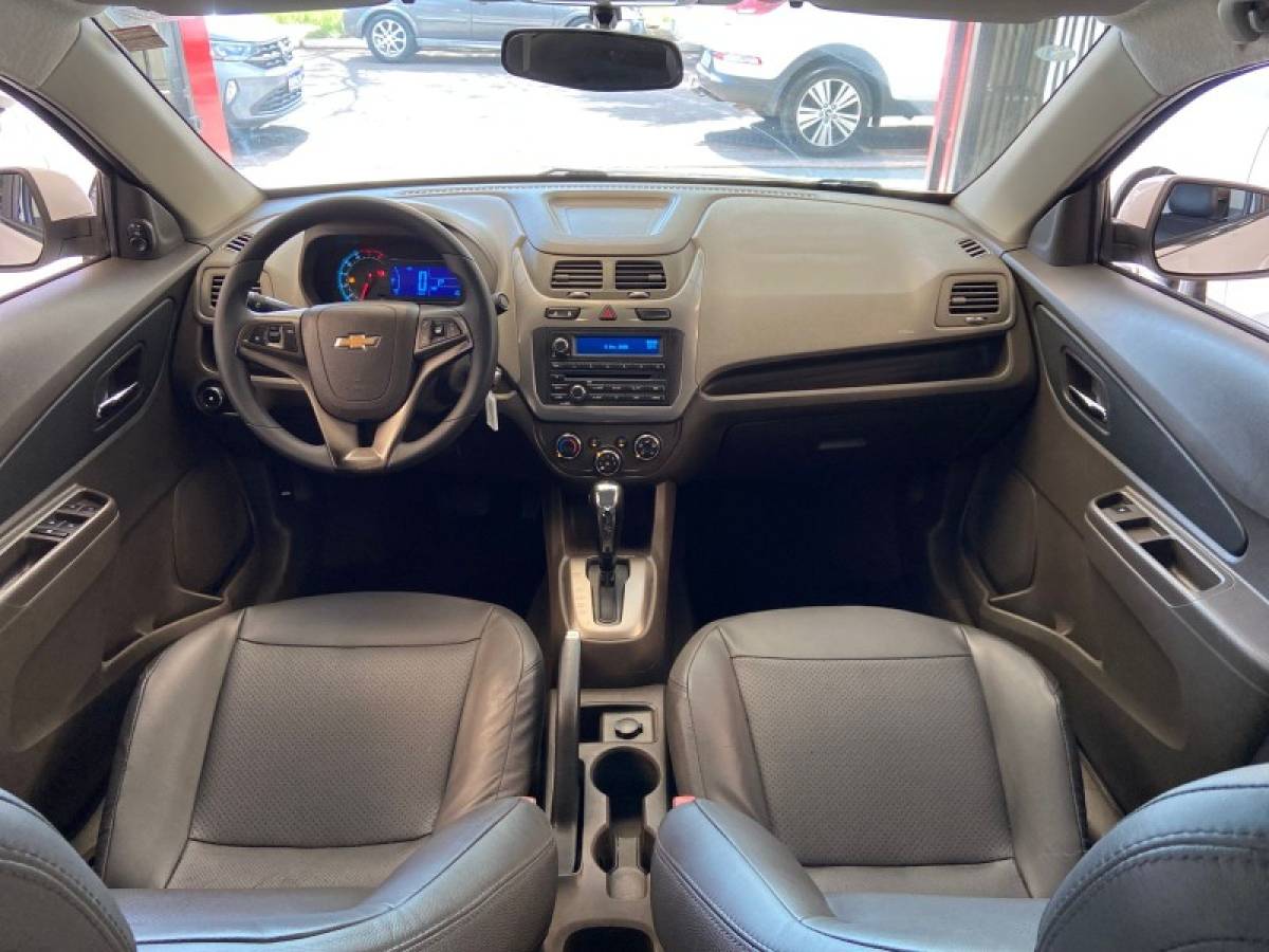 CHEVROLET - COBALT - 2012/2013 - Branca - R$ 42.900,00