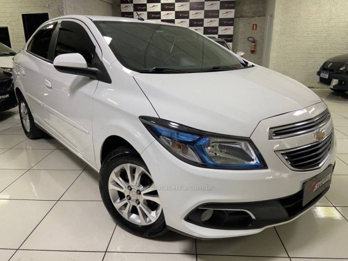 CHEVROLET - PRISMA - 2014/2015 - Branca - R$ 54.900,00