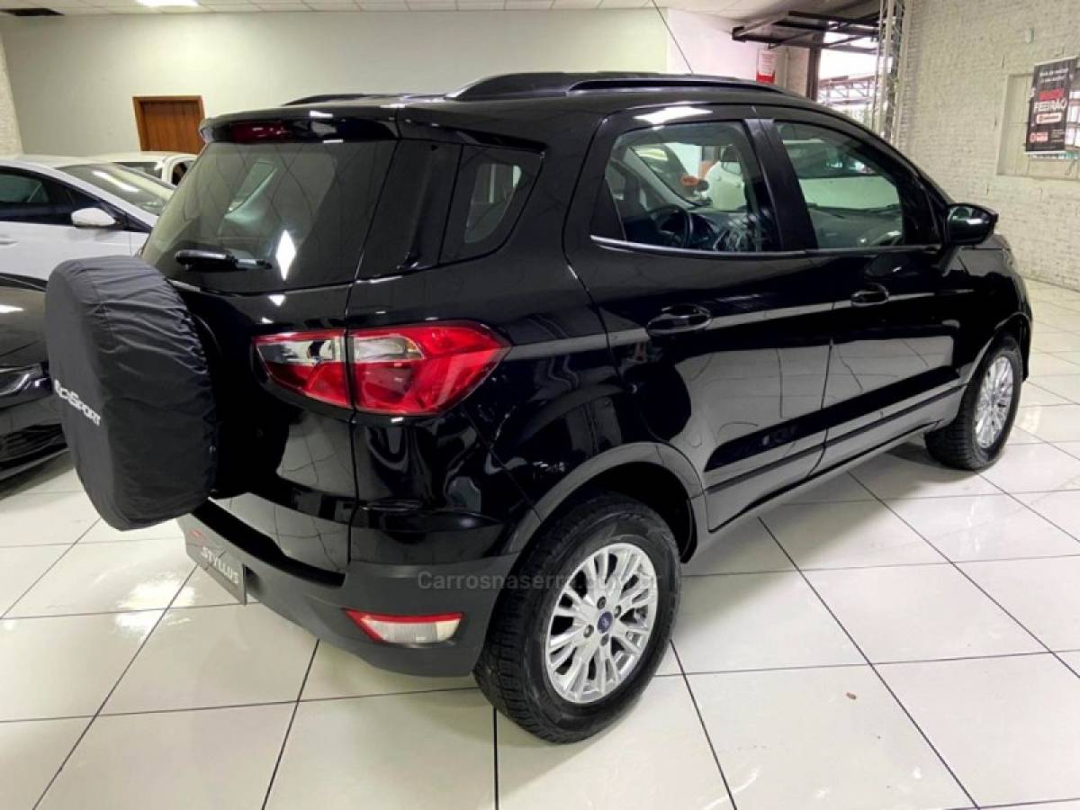 FORD - ECOSPORT - 2016/2017 - Preta - R$ 59.900,00