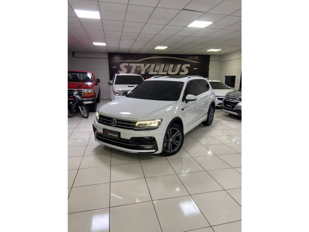 VOLKSWAGEN - TIGUAN - 2018/2018 - Branca - R$ 157.900,00