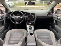VOLKSWAGEN - GOLF - 2014/2015 - Prata - R$ 84.900,00