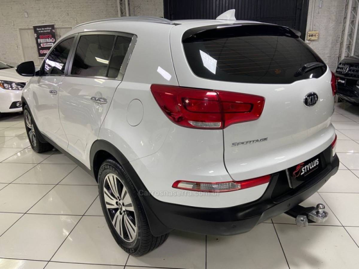KIA MOTORS - SPORTAGE - 2014/2014 - Branca - R$ 86.900,00