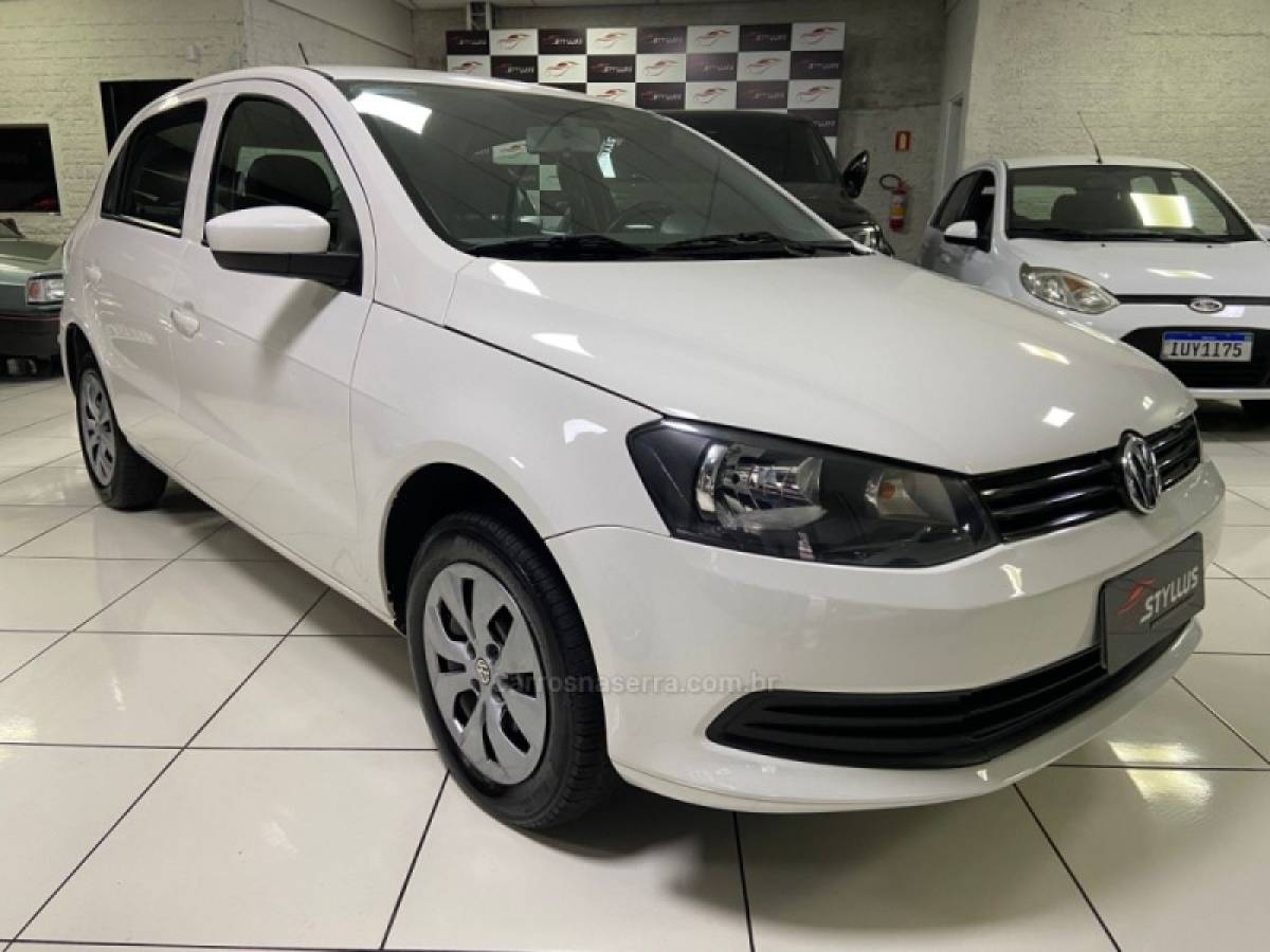VOLKSWAGEN - GOL - 2016/2016 - Branca - R$ 43.900,00