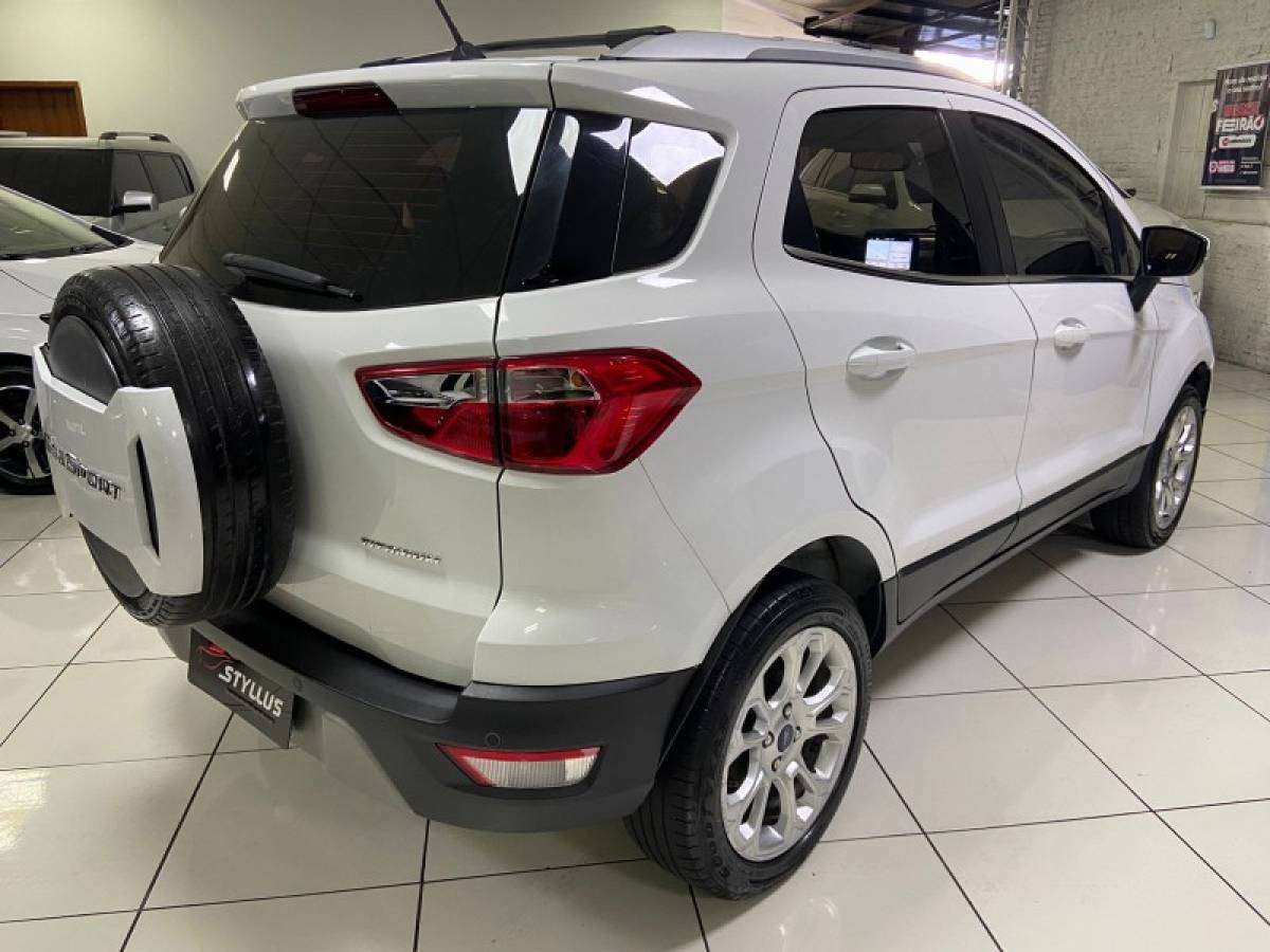 FORD - ECOSPORT - 2017/2018 - Branca - R$ 79.900,00