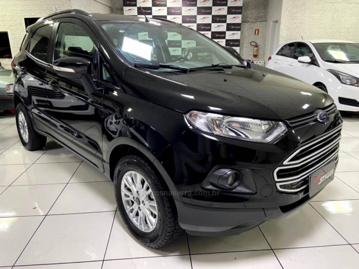 FORD - ECOSPORT - 2016/2017 - Preta - R$ 59.900,00