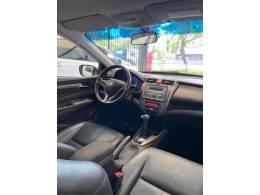 HONDA - CITY - 2014/2013 - Branca - R$ 60.900,00