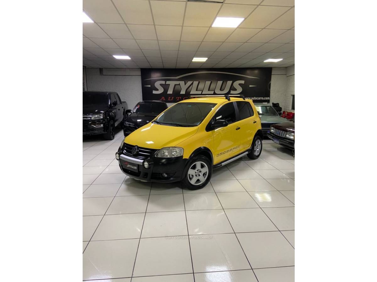 VOLKSWAGEN - CROSSFOX - 2008/2008 - Amarela - R$ 31.900,00