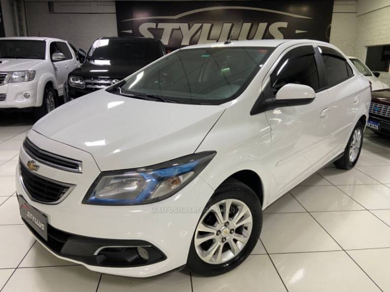 CHEVROLET - PRISMA - 2014/2015 - Branca - R$ 54.900,00