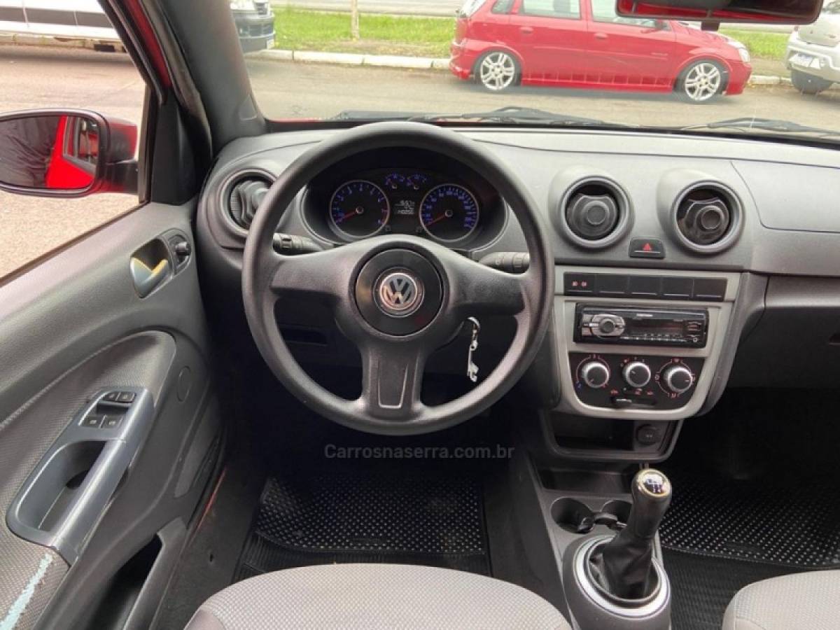 VOLKSWAGEN - SAVEIRO - 2010/2011 - Vermelha - R$ 41.900,00