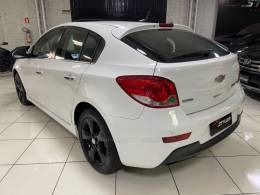 CHEVROLET - CRUZE - 2013/2014 - Branca - R$ 72.900,00