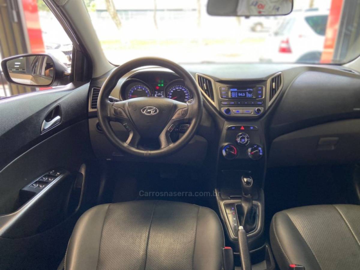 HYUNDAI - HB20S - 2015/2016 - Cinza - R$ 63.900,00