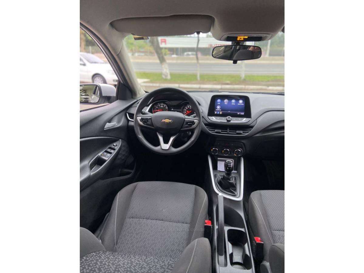 CHEVROLET - ONIX - 2021/2021 - Prata - R$ 64.900,00