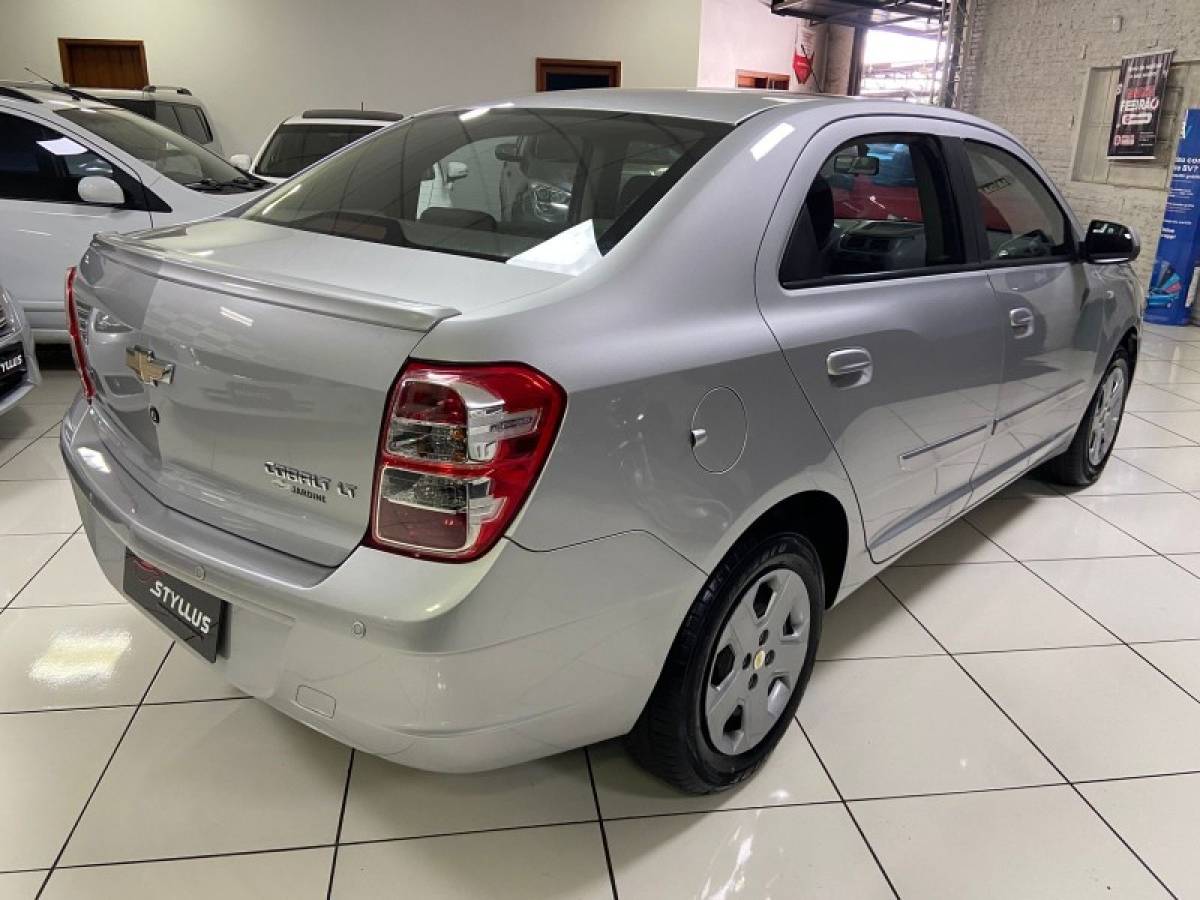 CHEVROLET - COBALT - 2013/2013 - Prata - R$ 40.900,00