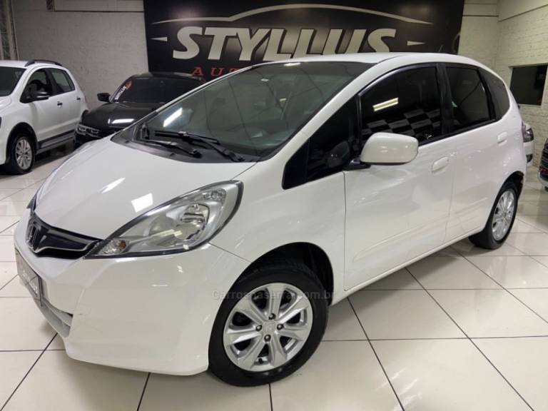 HONDA - FIT - 2013/2014 - Branca - R$ 56.900,00