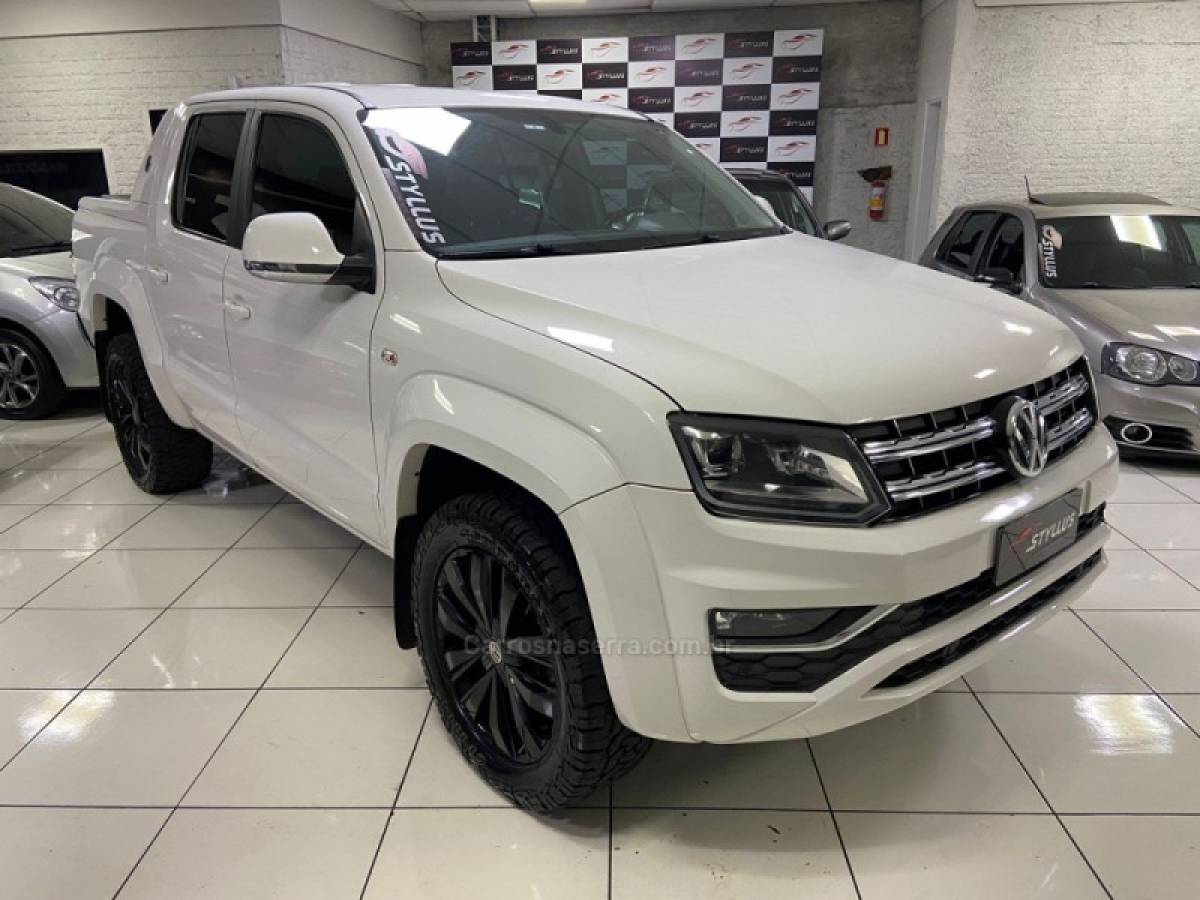 VOLKSWAGEN - AMAROK - 2018/2019 - Branca - R$ 169.900,00