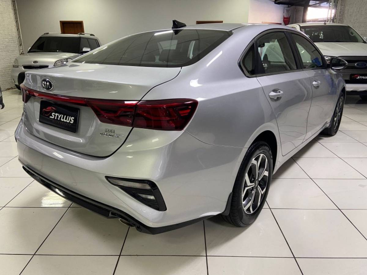 KIA MOTORS - CERATO - 2020/2020 - Prata - R$ 94.900,00