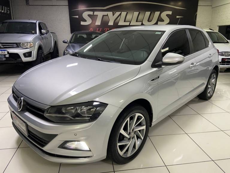 VOLKSWAGEN - POLO - 2018/2018 - Prata - R$ 79.900,00