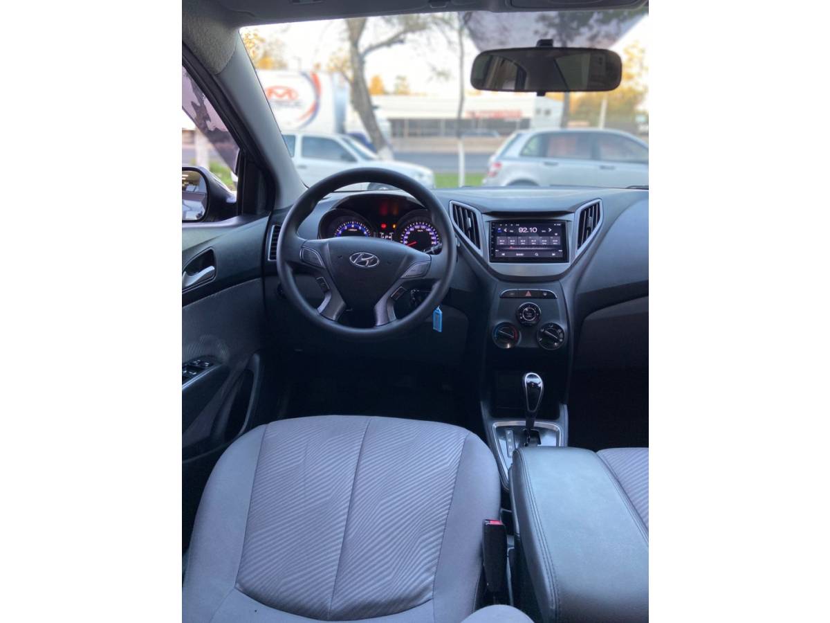 HYUNDAI - HB20S - 2013/2014 - Cinza - R$ 57.900,00