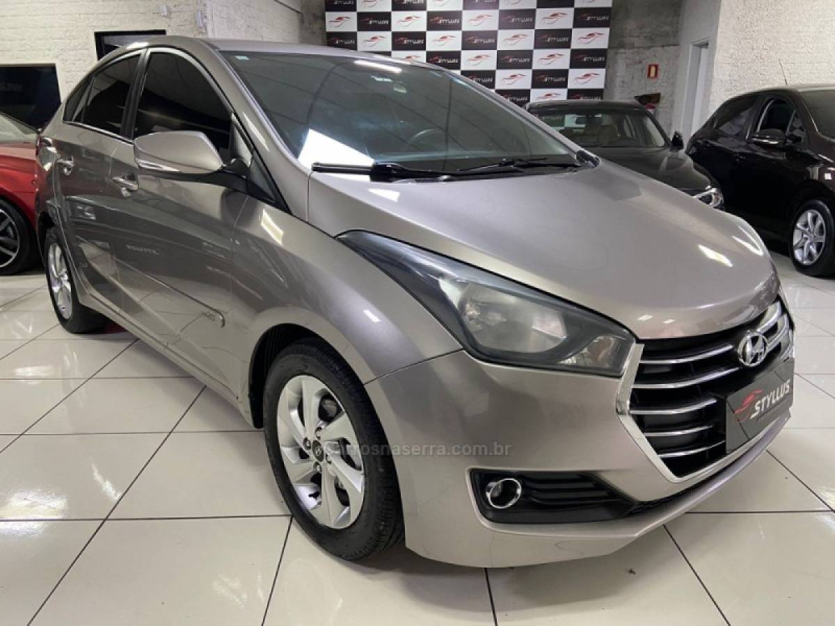 HYUNDAI - HB20S - 2015/2016 - Cinza - R$ 63.900,00