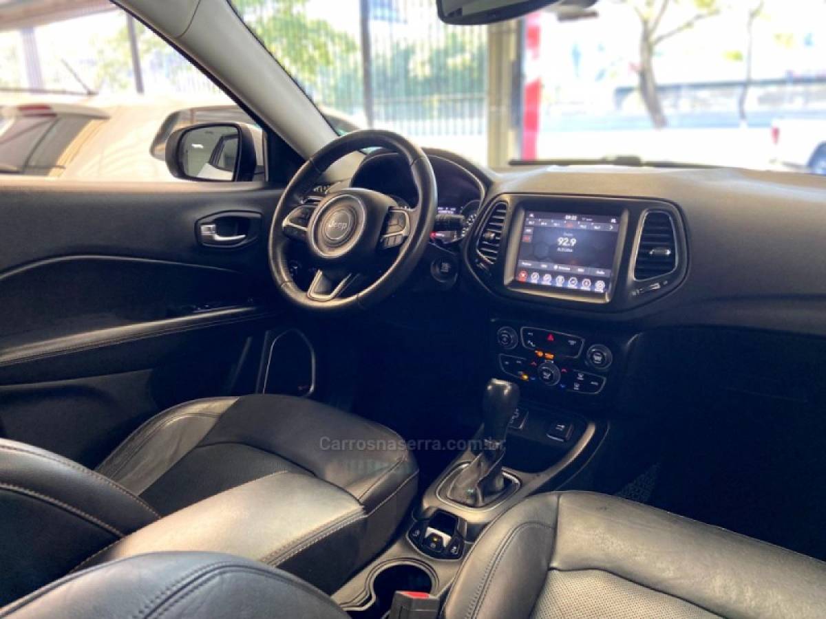 JEEP - COMPASS - 2017/2018 - Branca - R$ 98.900,00