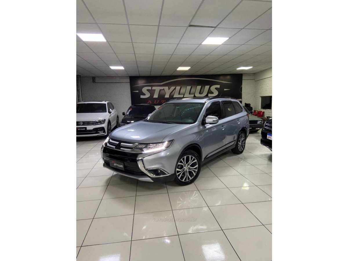 MITSUBISHI - OUTLANDER - 2016/2016 - Prata - R$ 89.900,00
