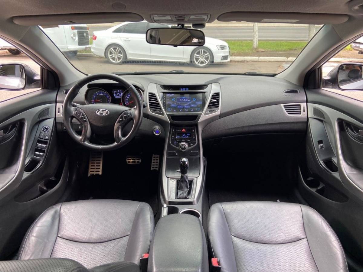 HYUNDAI - ELANTRA - 2015/2015 - Prata - R$ 74.900,00