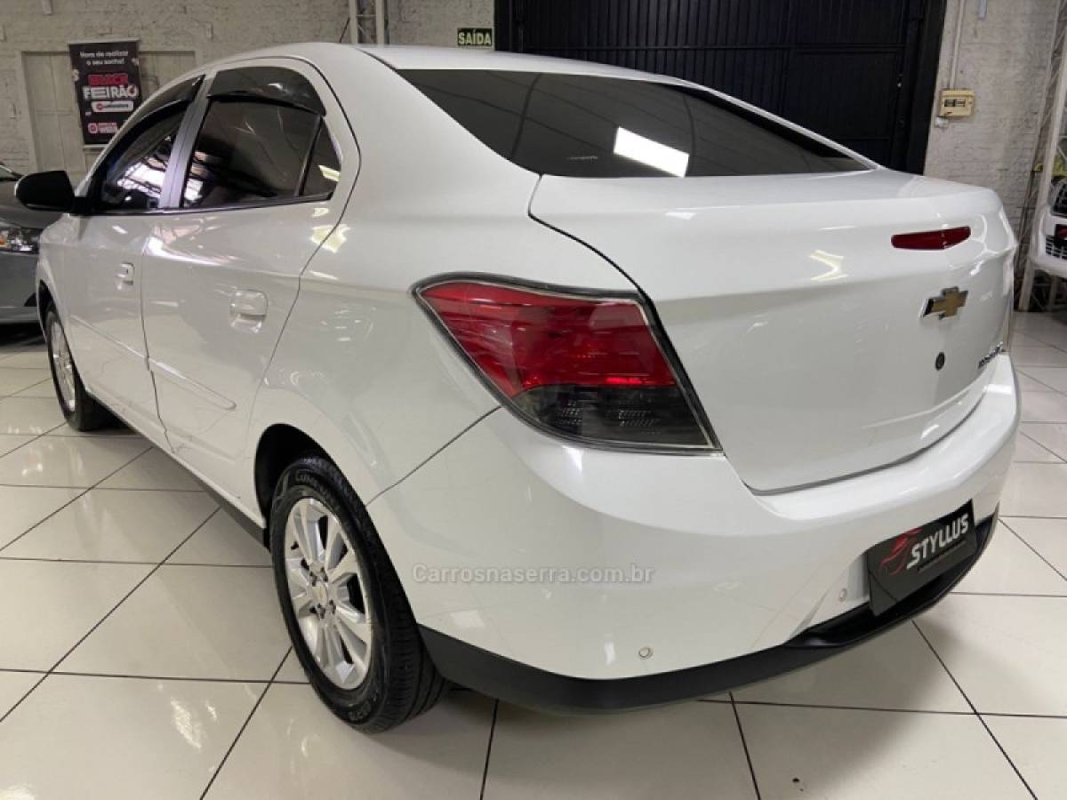 CHEVROLET - PRISMA - 2014/2015 - Branca - R$ 54.900,00