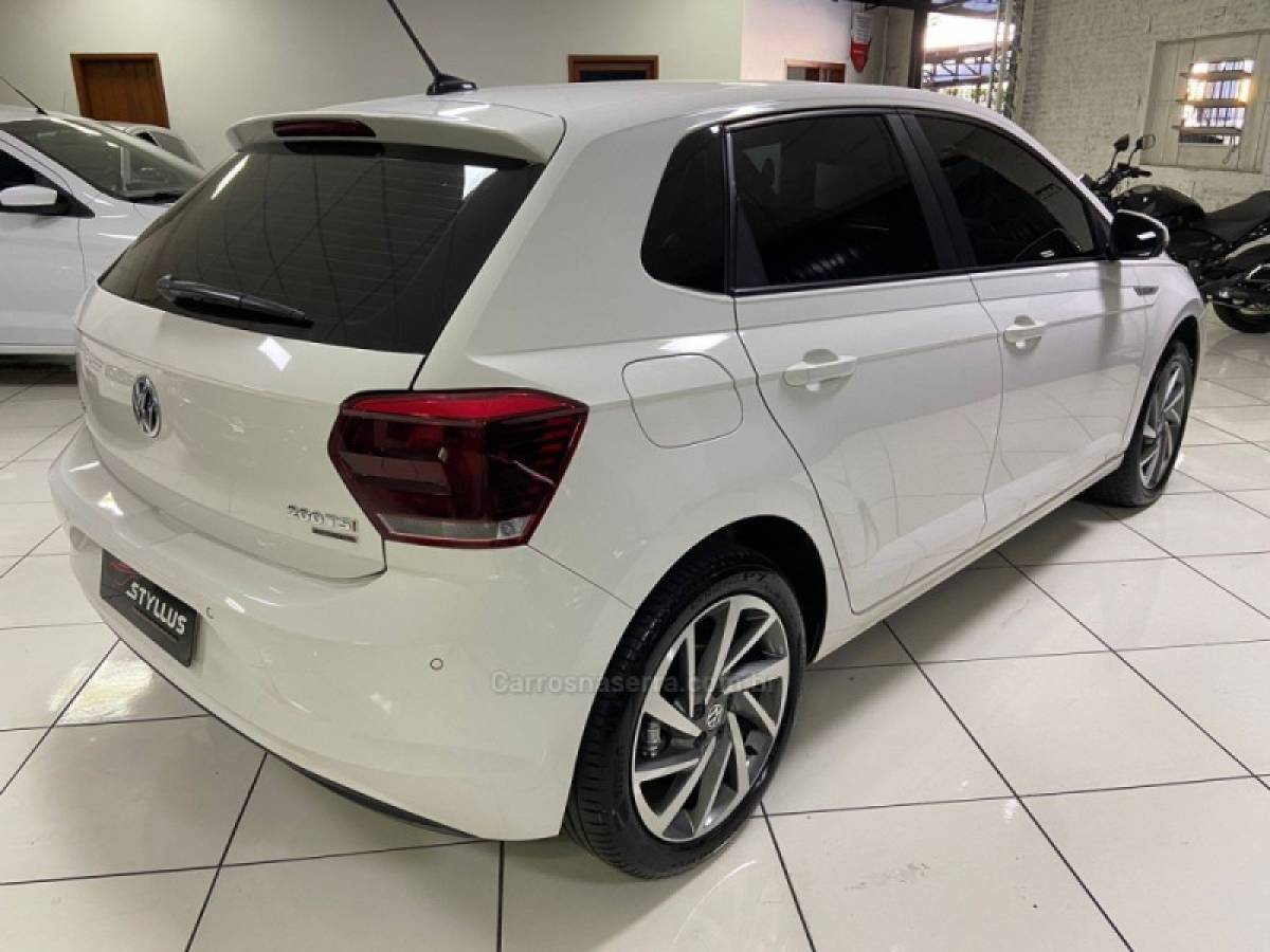 VOLKSWAGEN - POLO - 2018/2019 - Branca - R$ 84.900,00